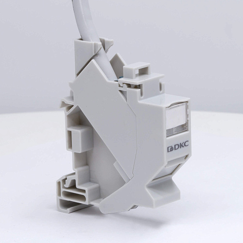 Адаптер на DIN рейку для модулей Keystone